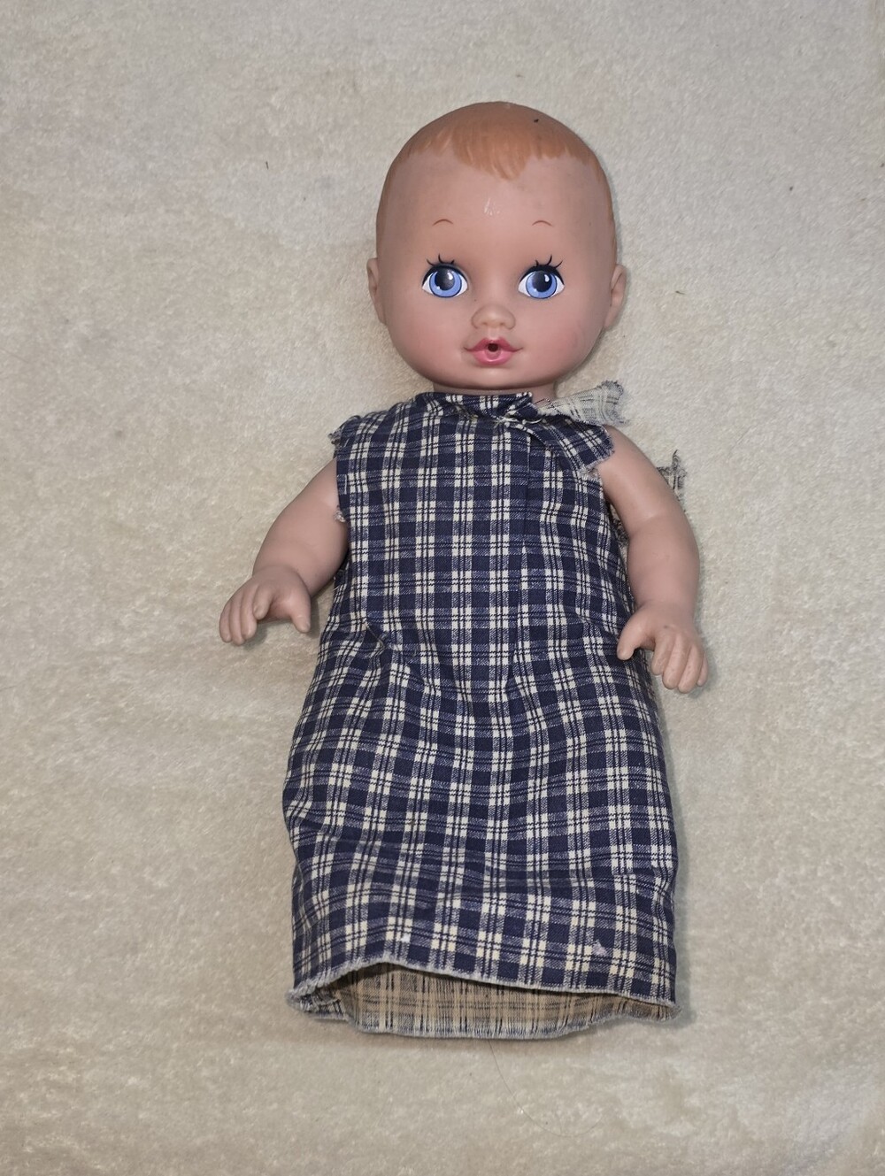 Vintage 1995 lauer toys inc k3149 doll Blue Eyes